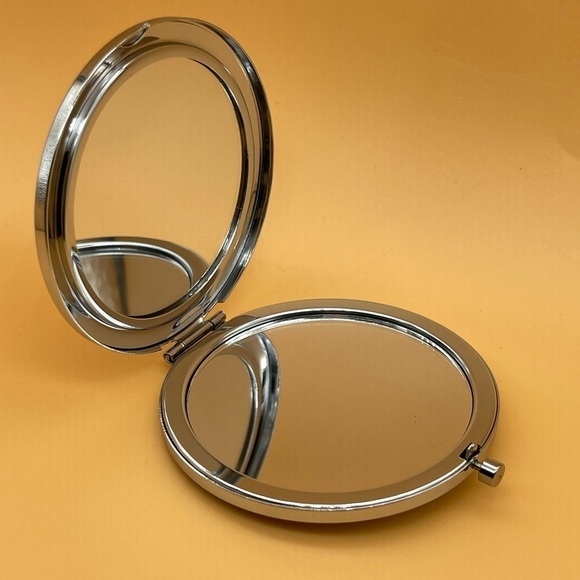 Mushroom Compact Mirror, NWOT, For Bundle Purchases Only - Picture 6 of 6